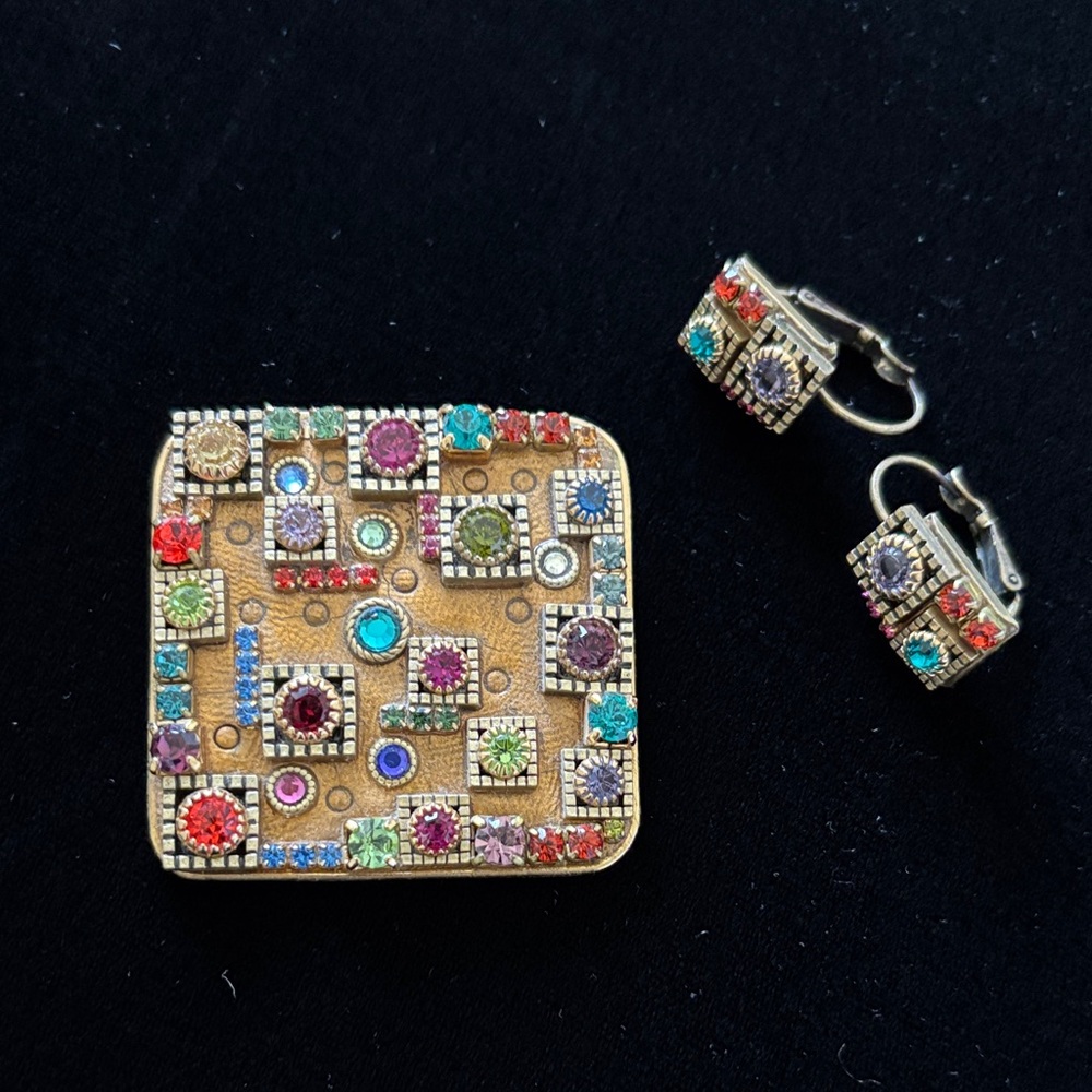 Vintage Artist Piece by Michael Golan
Brooch, Pendant and earrings set!